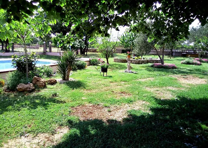 Kaja House アパート *